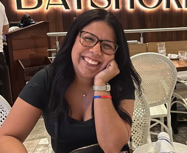 Michelle Flores
